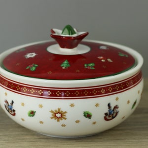 Villeroy & Boch Winter Bakery Delight candy tin with lid
