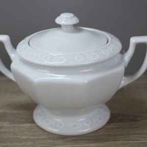 Rosenthal Maria white sugar bowl with lid with handles, approx. 10 cm high