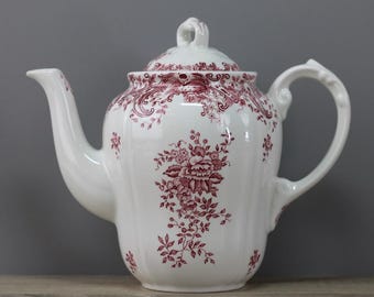 Cafetera Villeroy & Boch Valeria RED con tapa, altura aproximada 20 cm.