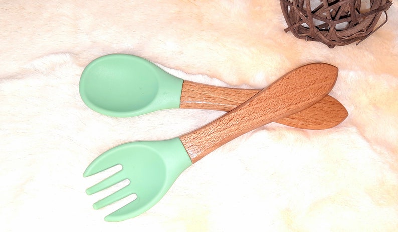 Couverts en bois et silicone personnalisés Vert