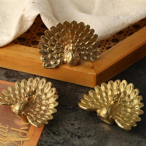 Solid brass peacock Knobs Pulls Dresser Knob Pull Handles bird Drawer Knob Pull Custom engraved closet Cabinet Knob gold Kitchen Knob Pull