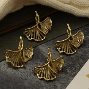 Solid brass ginkgo leaf Knobs Pulls Dresser Knob Pull Handles leaf Drawer Knob Pull closet Cabinet Knob Custom engraved  Kitchen Knob Pull