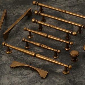 Maniglie per cassetti antiche e retrò, pomelli per mobili invecchiati, pomelli per cassettiere, maniglie per scarpiere, maniglie per mobili da cucina, maniglie incise personalizzate