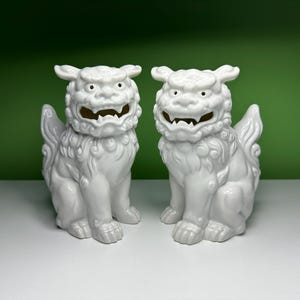 Foo Dog - OMC Japan White Porcelain Shishi Lion