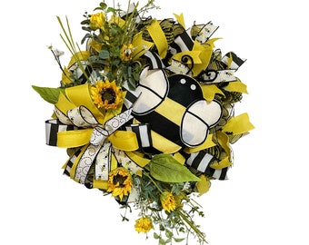 Summer Bee Wreath, Sunflower and Bee Wreath, Summer Door Decor