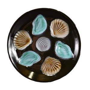 Green Black Oyster Plate Ceramic 1950&#39;s Vintage Coastal Decor