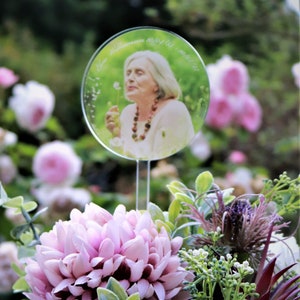 Personalised Grave Stake Marker | Grave Photo | Memorial Plaque | In Memory Sign | Floral Remembrance Stick | Photo Bereavement | Graveyard