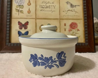 Pfaltzgraff Blue and Off White Sugar Bowl with Lid * Blue Leaf Pattern * Large Sugar Bowl * 5.5 x 3.5 Inches * Kitchen and Dining