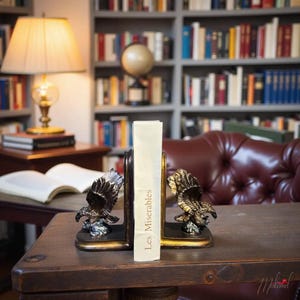 Wings of Wisdom - Elegant Metallic Eagle Bookends with Les Misérables – French Literary Home Décor for Book Lover - Mukemel original designs