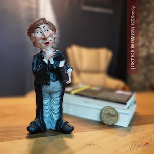 Mujeres de la justicia (10,24 pulgadas, busto de abogado, artesanía hecha a mano, estatua de dama, ) Mukemel Designs - KES0063