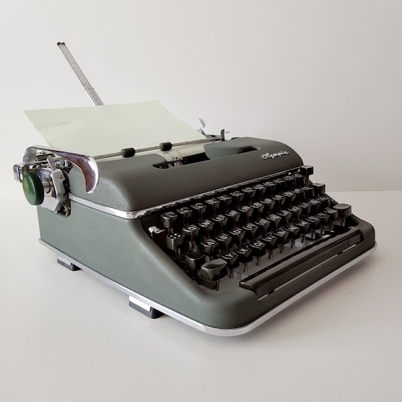 Olympia SM3タイプライター 1950年代 ケース付き　グレー Mid-century Typewriter Olympia SM3 With Case Germany 1950s