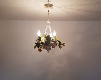 Italian chandelier Florentine style with yellow flowers and leaves Florence 60s