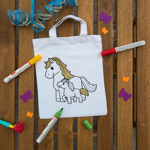Pferd mit Fohlen Kinder Ausmaltasche zum ausmalen Kindergeburtstag oder Mitgebsel als Gastgeschenk