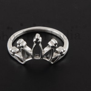 ゴールドクラウンリング。結婚指輪。婚約指輪、プリンセスリング、プロミスリング、真鍮リング、ゴールドバンド、シンプルなギフト、イエローゴールドリング、クイーンリング