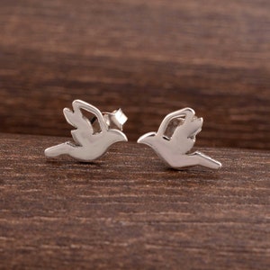 Swallow stud earrings, Sterling silver, Dainty Sparrow Studs, Sparrow Bird Jewelry, Small delicate earrings, Tiny birds, Cute flying studs