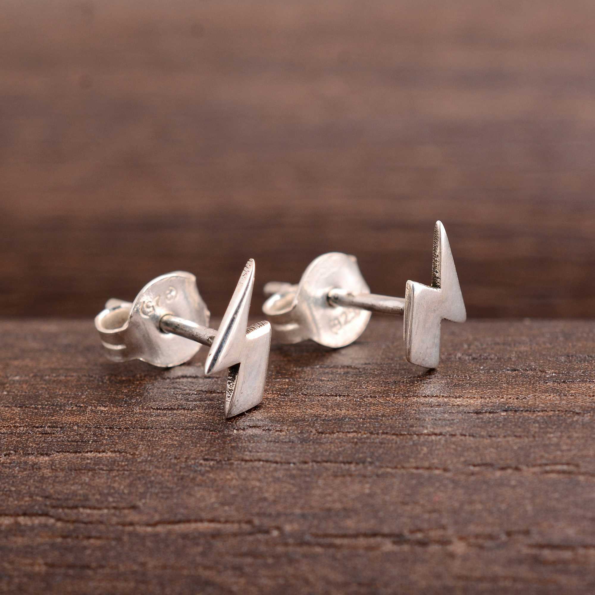 Orecchini a bottone con chiusura a pressione in argento sterling 925