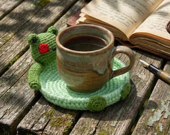Frog Coaster Green Crochet Cotton Desk Mat