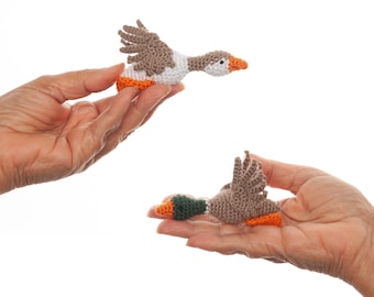 Handmade Duck Amigurumi – Crochet Mini Duck Toy or Keychain, 9 cm 3.5 in