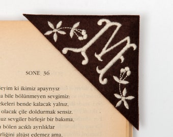 Embroidered Felt Monogram Corner Bookmark, Gift for Booklovers, Personalized Book Accessory