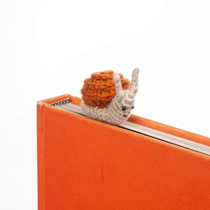 handmade crochet snail bookmark, amigurumi for booklovers, cute cottagecore animal plushie gift ideas image 4