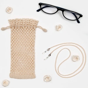 Eyeglasses Pouch With Tile Textured Crochet Pattern Body and Glass Cord Set, Pear Shape Tassel, Color Option, Eyeglass Bag, Drawstring Pouch