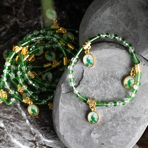 Saint Jude Thaddeus Green Crystal Bracelet Gold Tone San Judas Tadeo Pulsera De San Judas Tadeo Hilo , Con Medalla Tono Plateado-12PCS