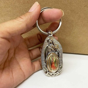 First Communion Keychain Favor (12 PCS) Our Lady of Guadalupe Baptism Metal Key Ring/Recuerdos para Primera Comunion Niña Niño Bautizo