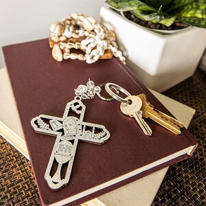 Virgin Mary Cross Baptism Wood Keychain Láser Cutout Favor Recuerdo De Bautizo Angel Communión-Organza Bags Included-12PCS-Silver Glitter