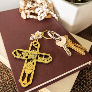 12 Jesus Cross Baptism Wood KeyChain Láser Wood Cut Cutout Favor Recuerdo De Bautizo Angel Comunión - Gold Glitter - Organza Bag Included