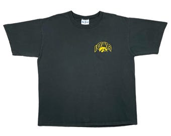 Vintage 90s The Game University of Iowa Hawkeyes Embroidered T-Shirt (XL)
