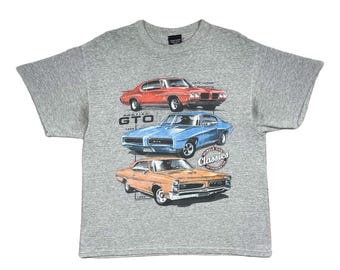 Vintage Y2K Muscle Car Classics of the 60s & 70s Racing Style T-Shirt (Large)