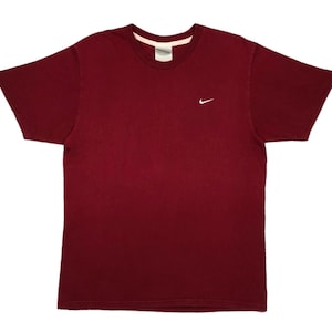 Vintage 90s/Y2K Nike Side Swoosh Embroidered Essential T-Shirt Size Large