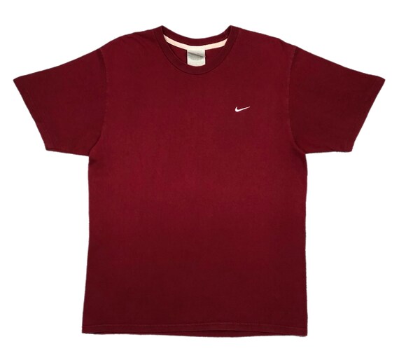 Vintage 90s/y2k Nike Side Swoosh Embroidered Essential T