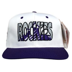 Vintage 90s NWT New Era Colorado Rockies Baseball Embroidered Spell Out SnapBack Hat Cap