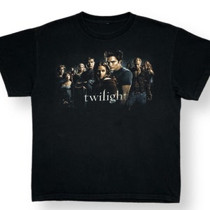 Vintage 2008 Twilight Original Movie Rare Edward & Bella Vampire Cast Graphic T-Shirt Size Medium