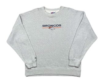 Vintage 90s Majestic Denver Broncos Football Embroidered Crewneck Sweatshirt (Large)