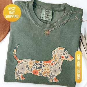 Comfort Colors® Floral Dachshund Shirt, Wiener Dog Tshirt, Gift for Dachshund Mom Shirt, Dachshund Mama Gift, Weenie Dog Owner Shirt