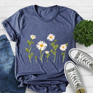 Daisy Shirt, Wildflower Shirt, Birth Month Flower, Gift For Sister, Daisy Women's Shirt, Summer Shirt, Daisy Flower Tee, Christmas Gift