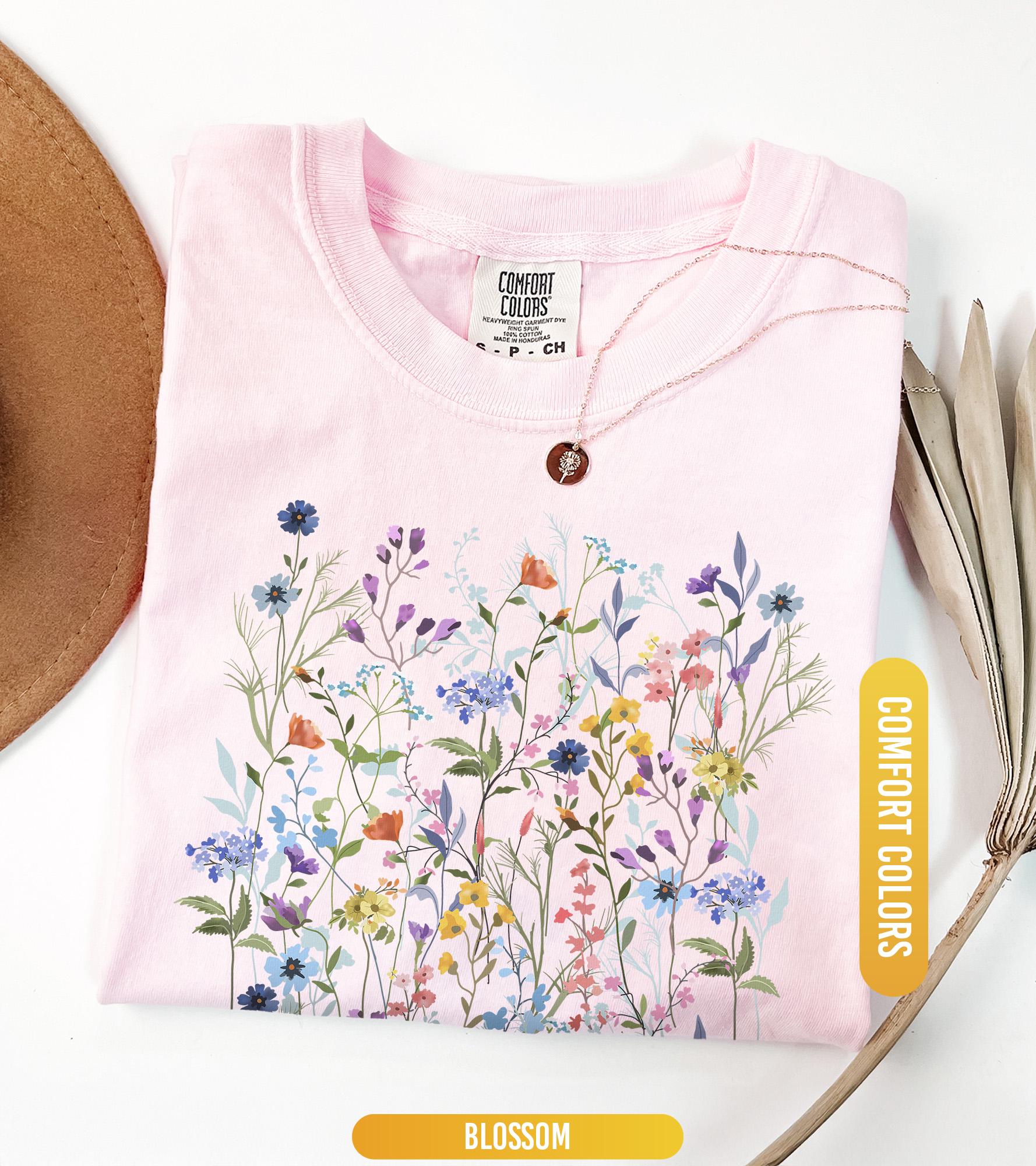 Vintage Pressed Flowers Shirt Comfort Colors®,  Boho Cottagecore Tshirt, Botanical Floral Tee Wildflowers Shirt, Gift For Gardener