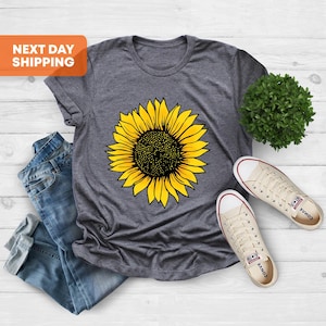 Sunflower Shirt, Sunflower Mothers Day Gift, Flowers Shirt, Botanical Shirt, Sunflower Mom, Sunflower Seeds Shirt, Plant Shirt, Gift For Mom