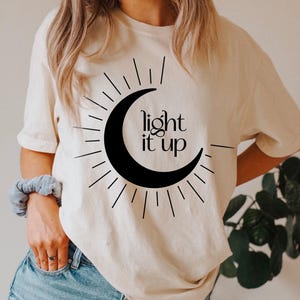 SJM - Original Design - Light It Up T-Shirt, Crescent City T-Shirt, Haus der Erde und des Blutes, Bücherwurm Geschenk, Light It Up Shirt,
