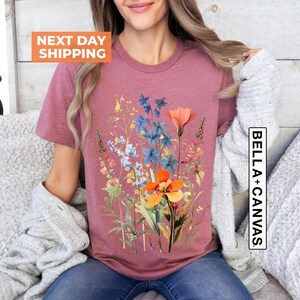 Wildflowers Shirt, Goblincore Shirt, Wildflower T shirt, Mothers Day Gift, Vintage Cottagecore Shirt, Boho Nature Shirt, Gift for Mom Bild 2