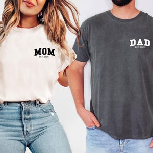 Custom Mom Dad Comfort Colors® T-shirt, Personalized Mama & Dad Pocket Shirt, Matching Parents Outfit Gifts, Pregnancy Announcement Tee