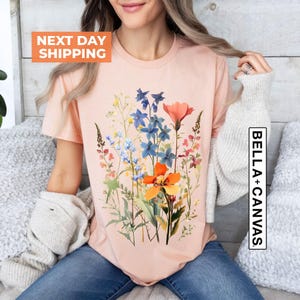 Wildflowers Shirt, Goblincore Shirt, Wildflower T shirt, Mothers Day Gift, Vintage Cottagecore Shirt, Boho Nature Shirt, Gift for Mom Bild 4