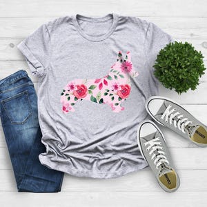 Cute Corgi Shirt, Corgi With Flower, Corgi Mom Life Shirt, Crazy Corgi Lady Shirt, Corgi Dog Lover Shirt, Gift for Corgi Owner, Dog Shirt 画像 4