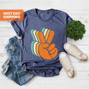 Peace Sign T-shirt, Retro Peace T-Shirt, Peace Hand Sign Apparel,Inspirational Tee, Peace Tee, Peace Symbol Shirt, Kindness Tee, Be Kind Tee