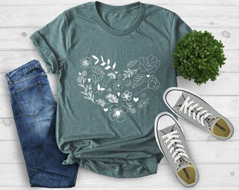 Flower Heart T-Shirt, Flower Shirt, Wildflowers T-Shirts, Botanic Shirt, Plant Lady Shirt, Plant Mama Shirt, Gift For Mom, Christmas Shirt