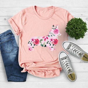 Cute Corgi Shirt, Corgi With Flower, Corgi Mom Life Shirt, Crazy Corgi Lady Shirt, Corgi Dog Lover Shirt, Gift for Corgi Owner, Dog Shirt 画像 3