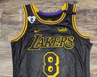 kobe bryant jersey medium