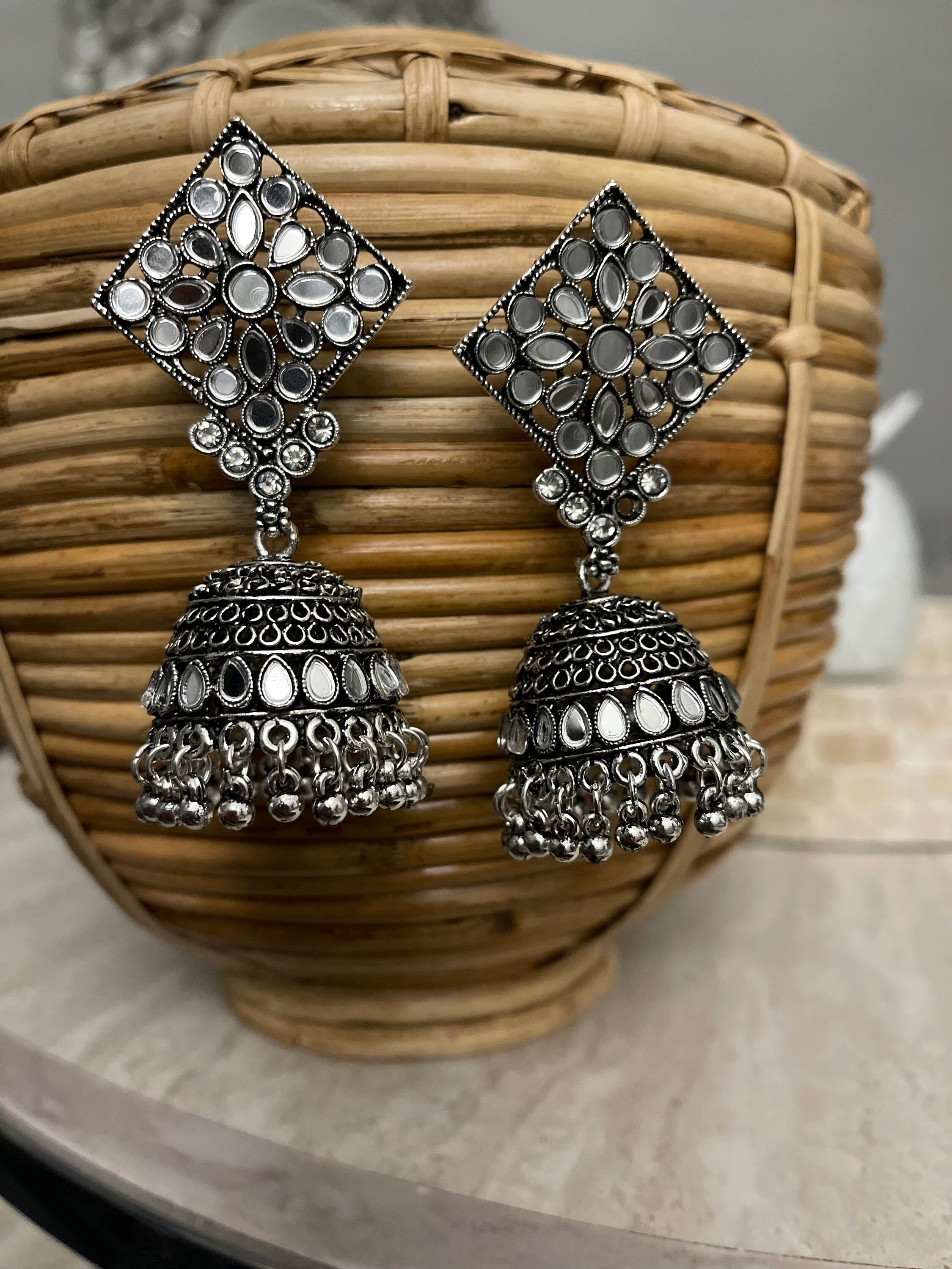 Buy Rani Pink Stone German Silver Oxidised Jhumka Earrings Online – The  Jewelbox